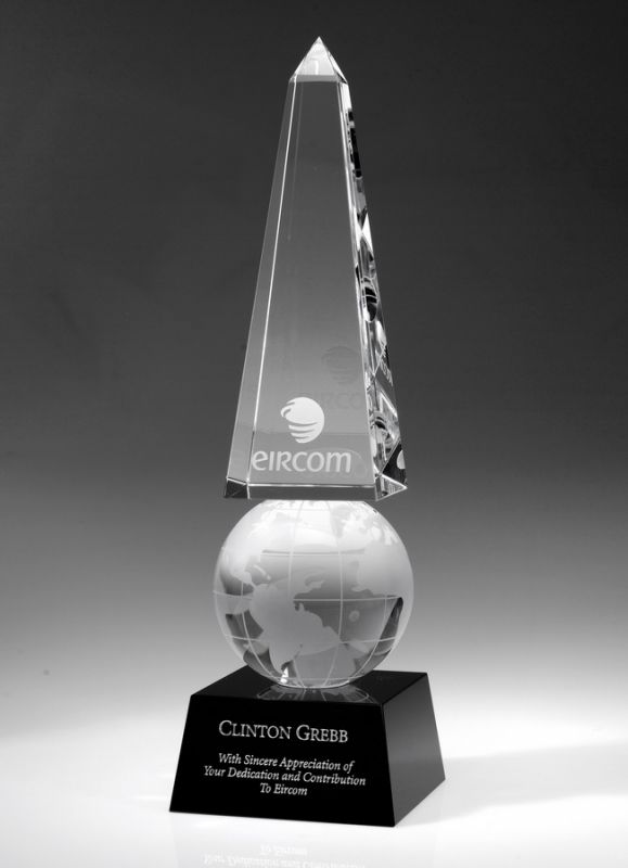 Monumental Globe Obelisk – Medium Awards - Crystal Medium